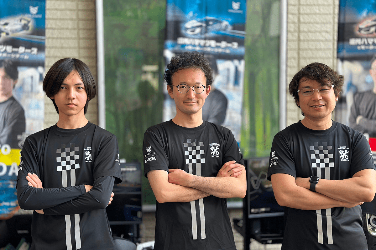実際に制服を着用したスタッフの写真