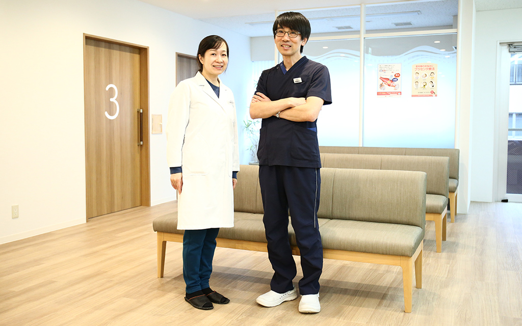 実際に制服を着用するスタッフ