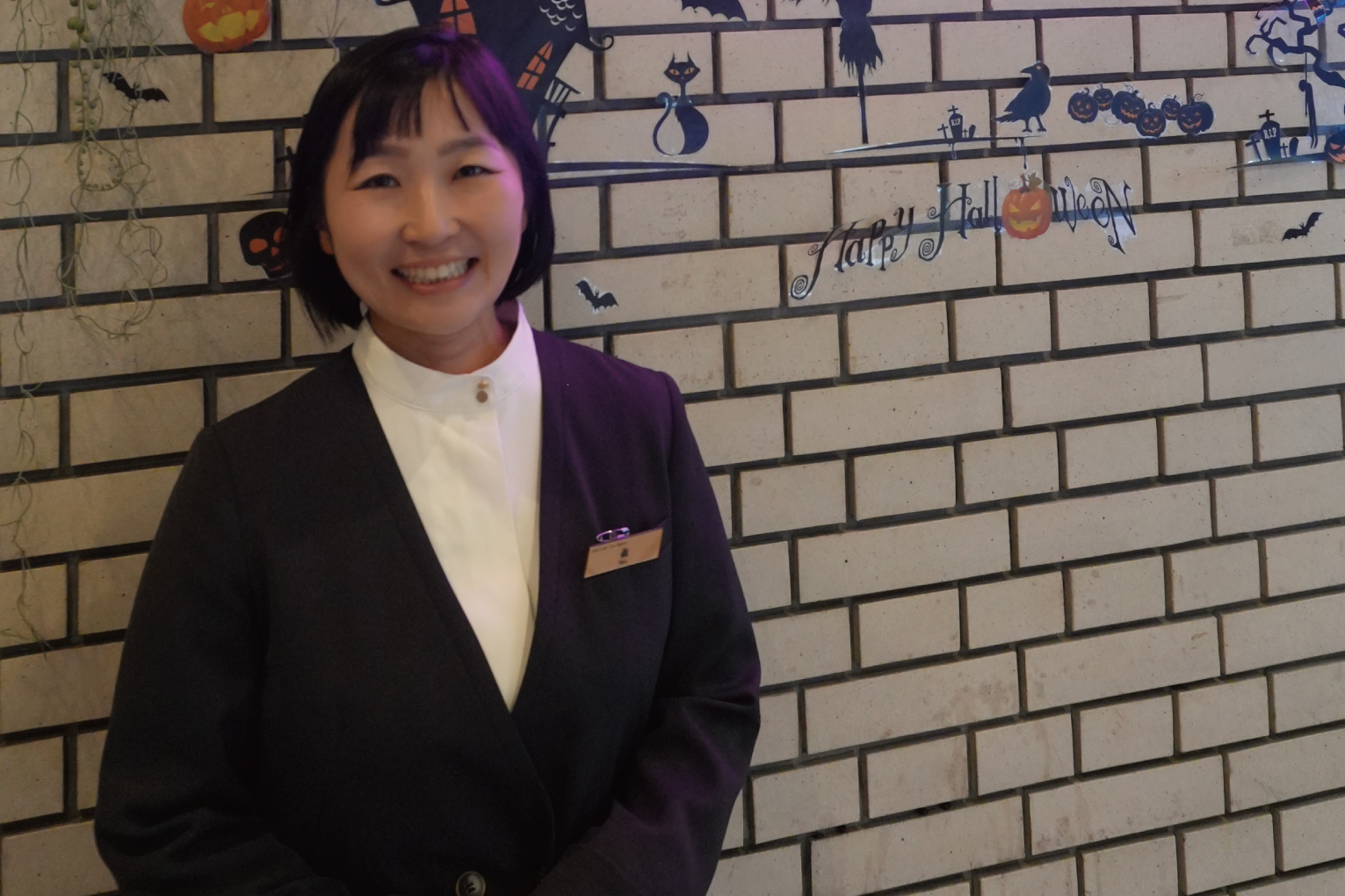 ホテルで働いている女性